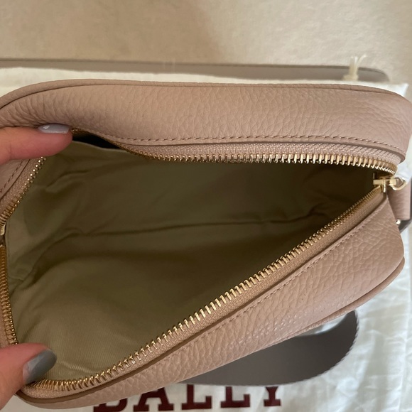 AUTHENTIC BALLY LEATHER CROSSBODY - Picture 4 of 4